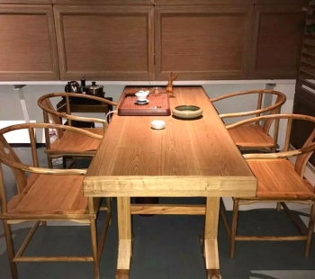 長方形餐桌