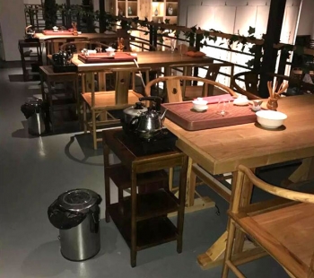 長方形餐桌